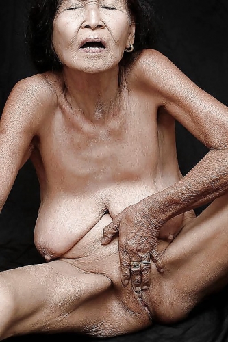 Japanische Granny Sexspielzeuge Lutschen